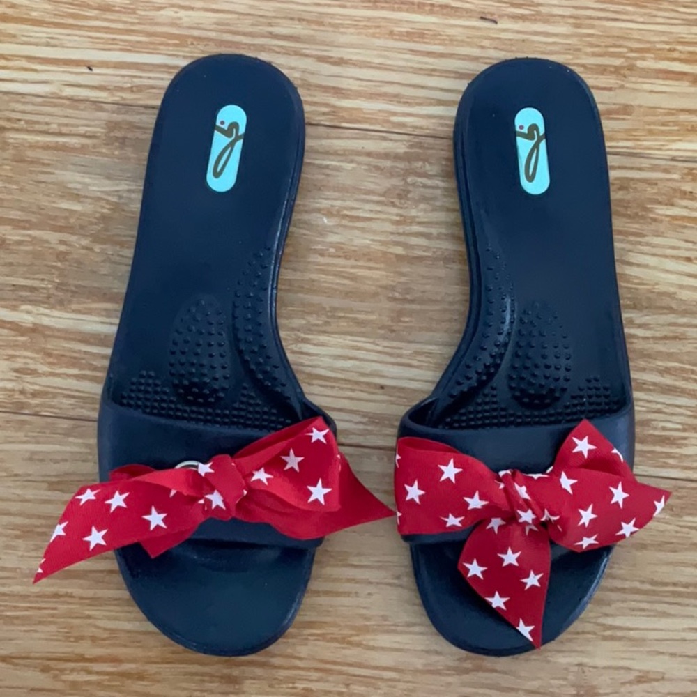 OKA b. Navy Blue Sandals with Red Star Bow